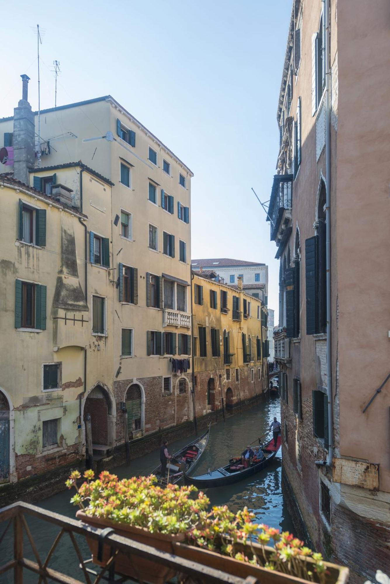 Tre Sestieri Terrace - Canal View 2024 Venice Room photo